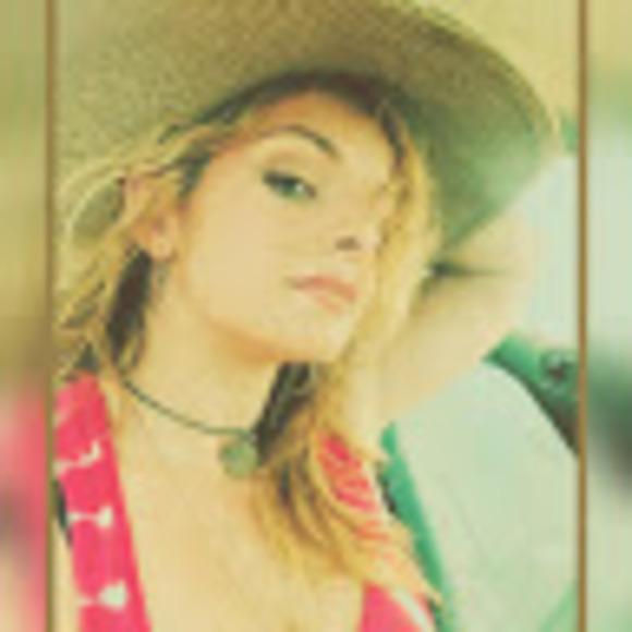 Meet your Posher, Kayna b. - Picture 1 of 1